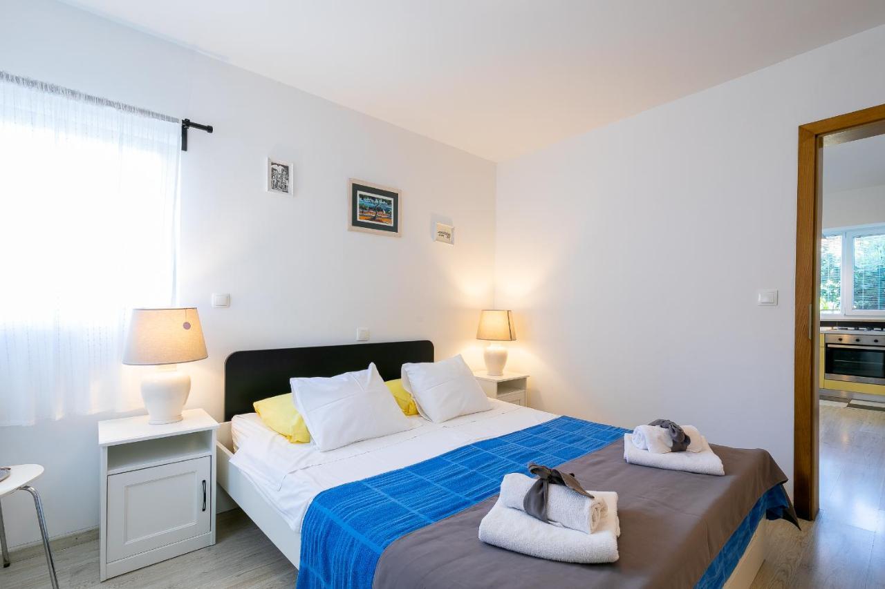 Apartments Karisima Korcula Town Exterior photo