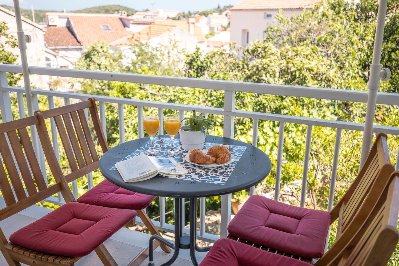 Apartments Karisima Korcula Town Exterior photo